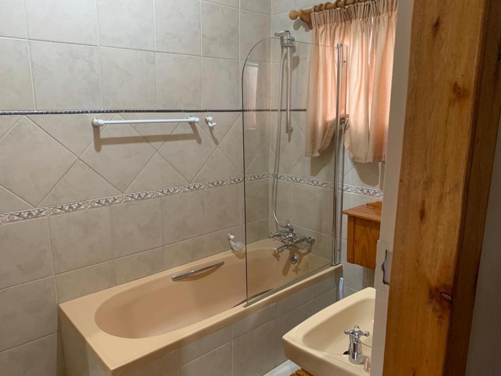פריס Nkwasi Lodge מראה חיצוני תמונה