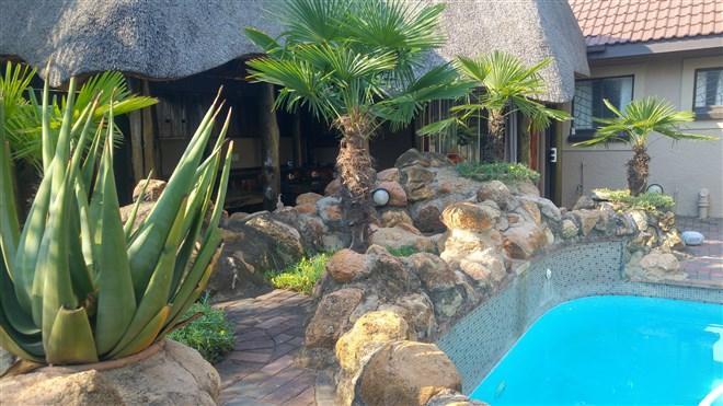 פריס Nkwasi Lodge מראה חיצוני תמונה